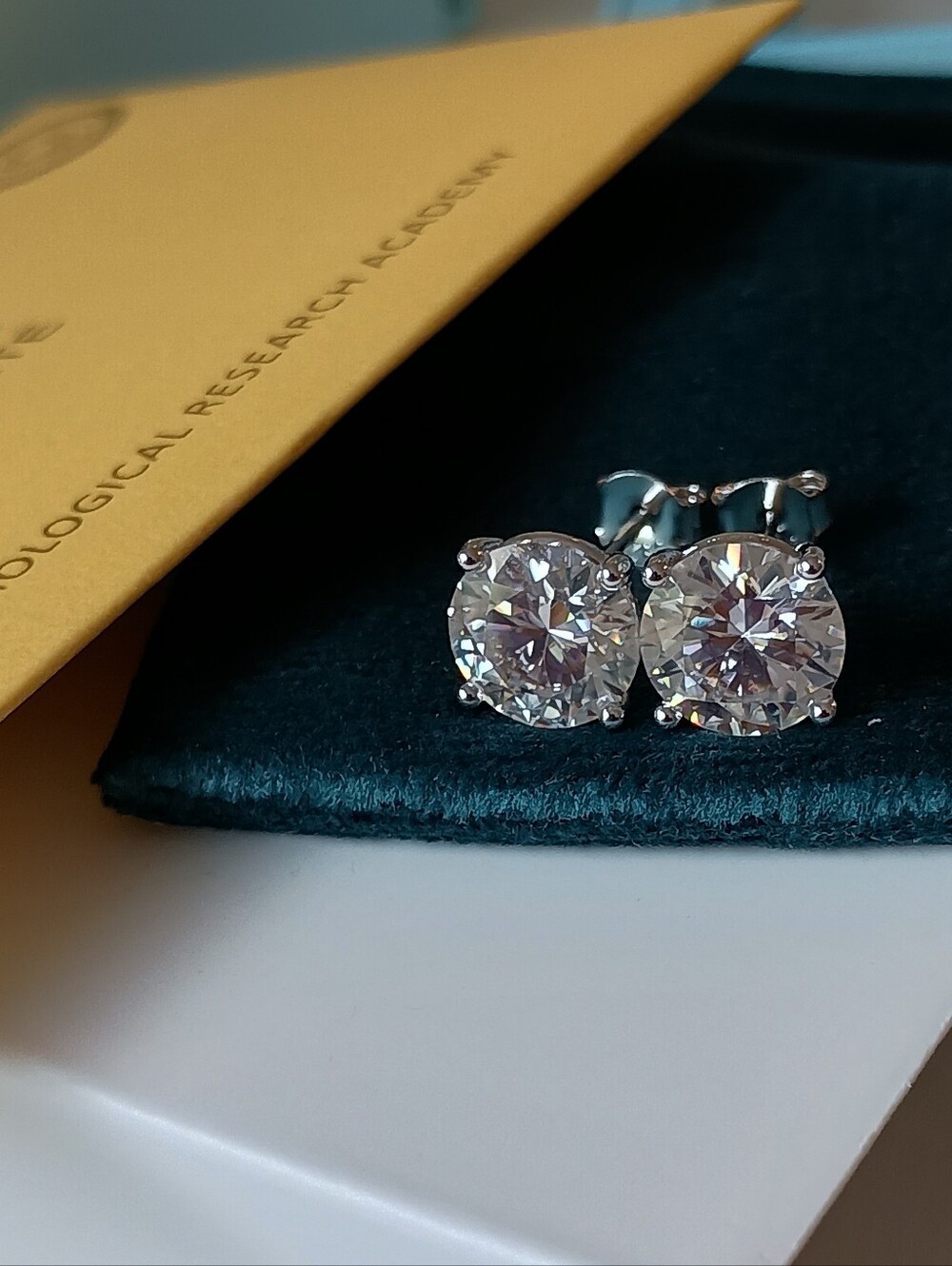 4CT Moissanite Prong Studs Earrings Real 925 Silver 18k G/P GRA Certificate - Picture 1 of 7